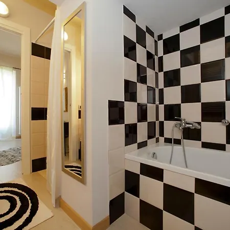 Casa White مونْدوفي